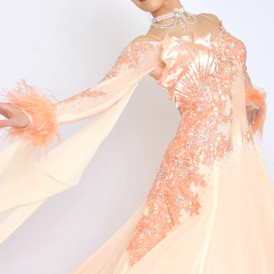 シャンパンカラーの社交ダンス衣装、薄いオレンジのスタンダードドレス、スタンダード・モダン用ドレス